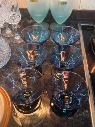 Juego de té y copas de cristal