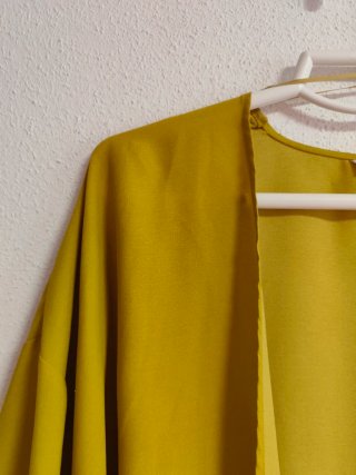 Kimono de chica talla L de Cortefiel.