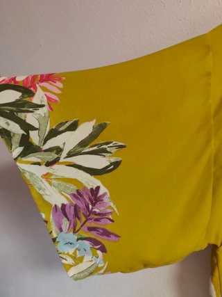 Kimono de chica talla L de Cortefiel.