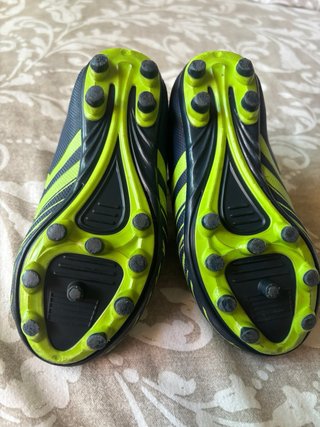 Botas de fútbol niño talla 26