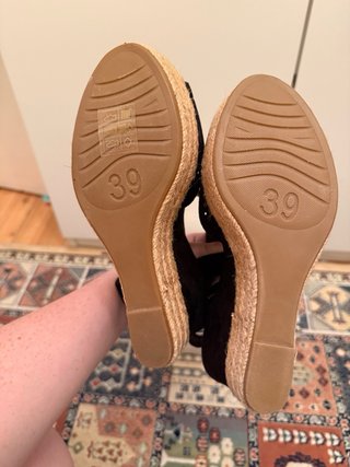 Sandalias de cuña estilo alpargata – Negras – 39