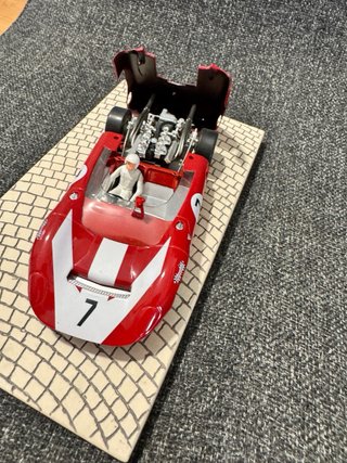 Scalextric Lola T70 Spyder Surtees 1966