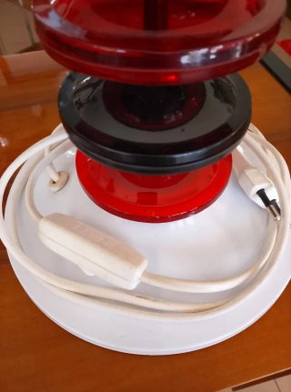 Lampada da tavolo design rosso/nero