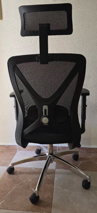Sillón de oficina ergonómico con ruedas