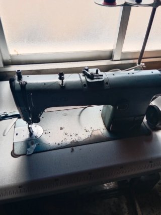 Máquina de coser industrial