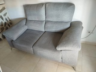Sofá 2 plazas gris moderno