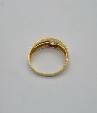 Anillo Calado oro 18k con Piedra Central