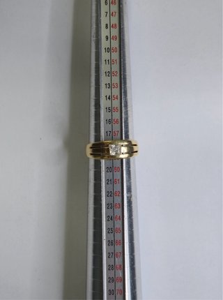 Anillo Calado oro 18k con Piedra Central