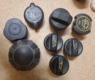 Tapones de radiador, aceite y agua coches clasicos