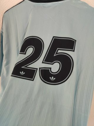 Camiseta Adidas Oasis Live '25