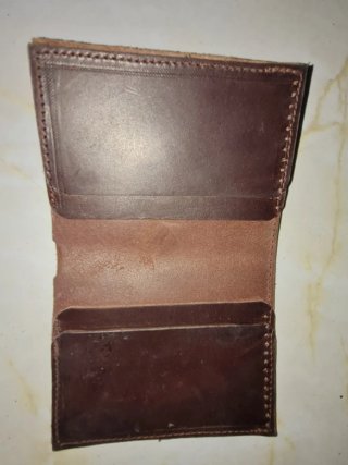 Cartera de cuero marrón