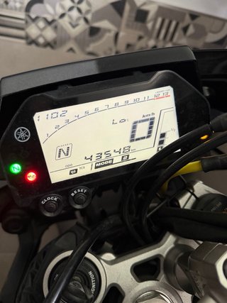Yamaha MT-10 Negra y Amarilla