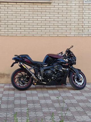 BMW K1200R Negra