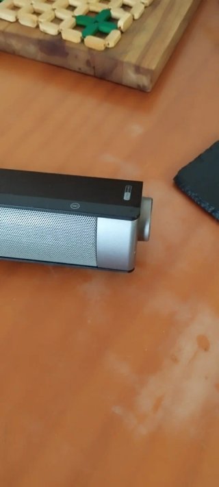 Barra de sonido gris y negro  Brutal!!