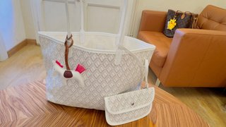Bolso de mano y cartera a juego