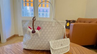 Bolso de mano y cartera a juego