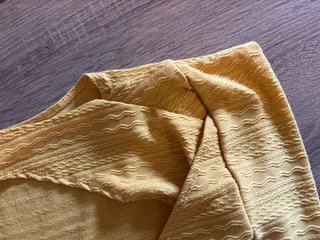 Top SHEIN cruzado amarillo XS