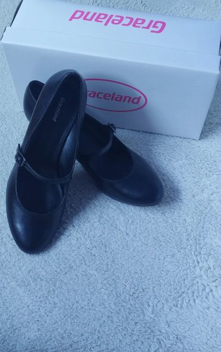 Zapatos de baile, sevillanas. Nuevos. Sin estrenar