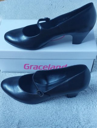 Zapatos de baile, sevillanas. Nuevos. Sin estrenar