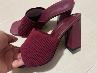 Sandalias tacón burdeos