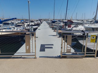 Amarre 8m en Palamós (Gerona) - Alquiler Anual -