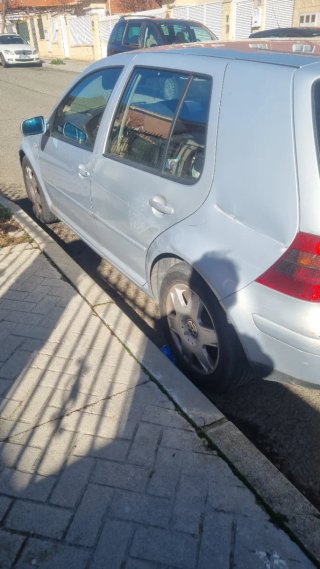 Volkswagen Golf 2000