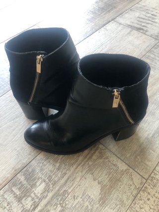 Botines negros Stradivarius talla 41