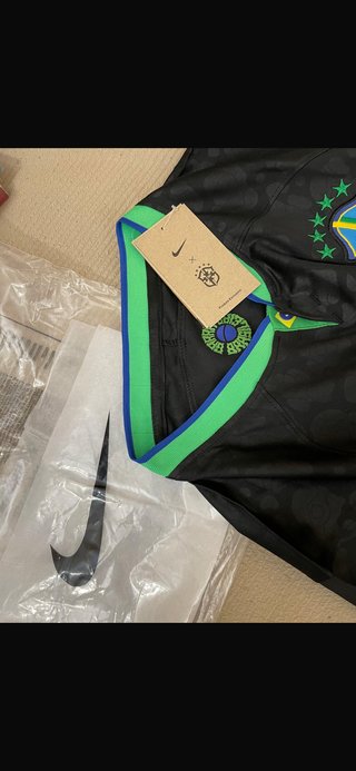 Camiseta Brasil Nike Negra y Verde