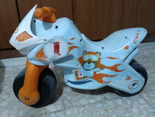 Moto infantil para correr