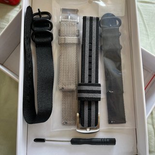 Hamilton Khaki Field 33mm + NATOs extra