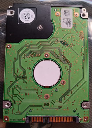 Disco Duro Hitachi 120GB 2.5 SATA 3648h  (5 meses)