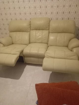 Divani in pelle beige in buone condizioni