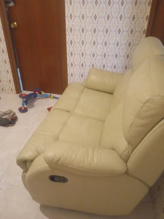 Divani in pelle beige in buone condizioni