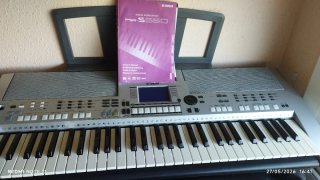 Teclado Yamaha PSR-S550 Digital Workstation