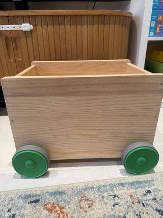 Caja de juguetes IKEA FLISAT con ruedas