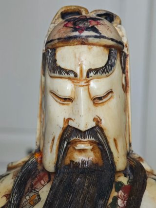 Scultura in Osso Guan Yu