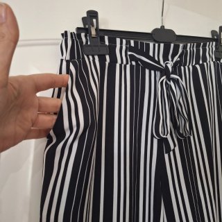 Pantaloni donna righe bianche e nere