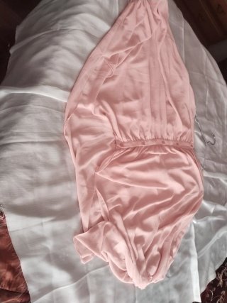 Blusa rosa con botones y fruncido