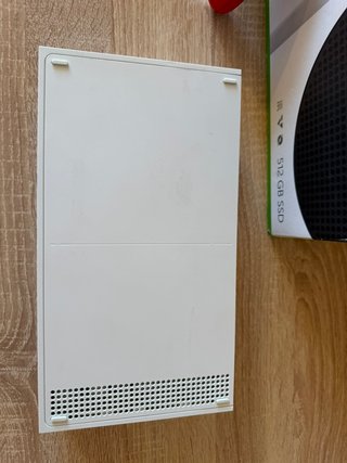 Xbox Series S Blanca + Mando Rojo