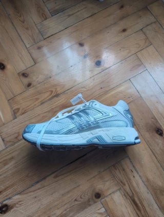 Zapatillas Adidas Response CL Blancas y Plateadas