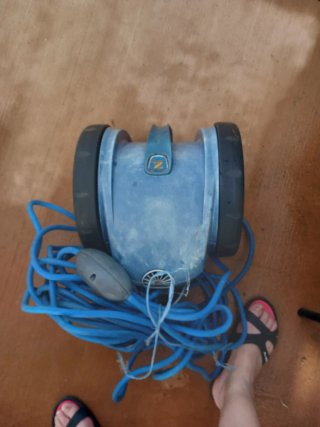 Limpiafondos Zodiac para piscina pequeña