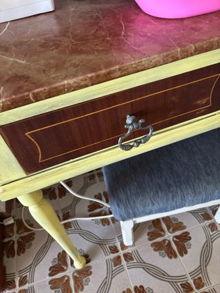 Mesa de TV con cajones