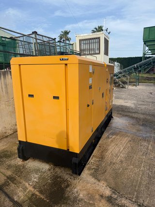 Generador Cummins 100 KVA