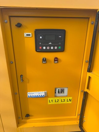 Generador Cummins 100 KVA