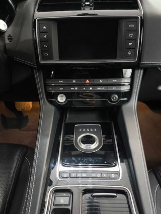 Jaguar F-Pace 2018