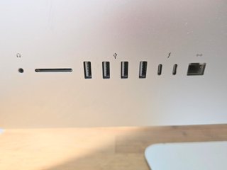 Apple iMac 21.5"  2017 Intel Core i5 8GB RAM 1T