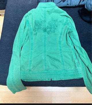 Cazadora Desigual verde sin estrenar