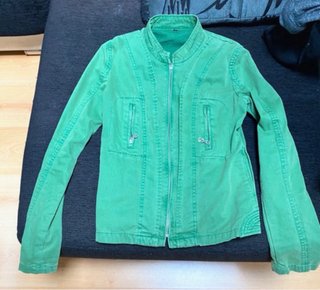 Cazadora Desigual verde sin estrenar