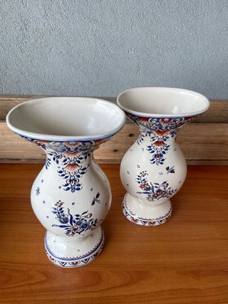 Vasi vintage in Feience francesi dipinti a mano