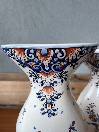 Vasi vintage in Feience francesi dipinti a mano